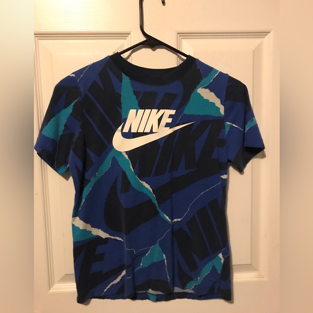 Youth Nike T-shirt